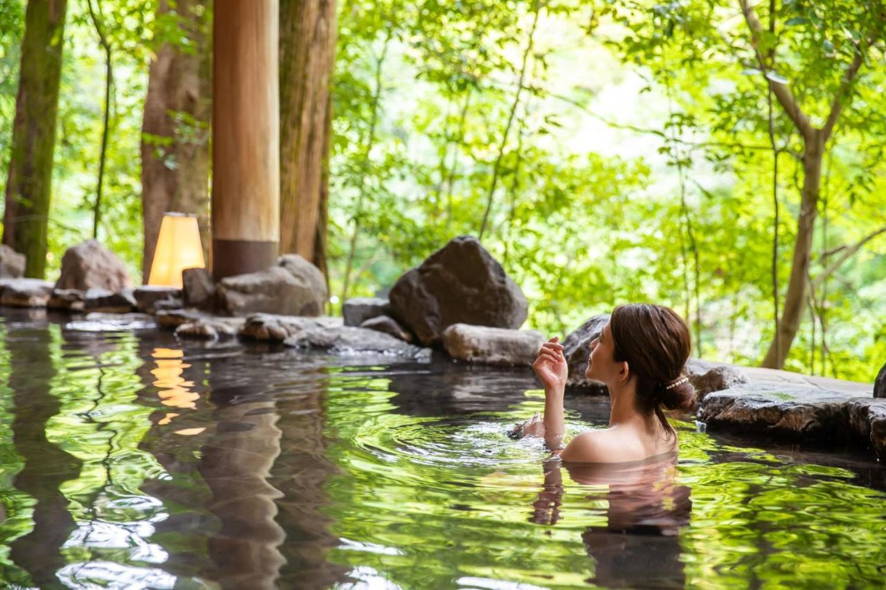 Отель Shirasagiyu Tawaraya Кага Экстерьер фото