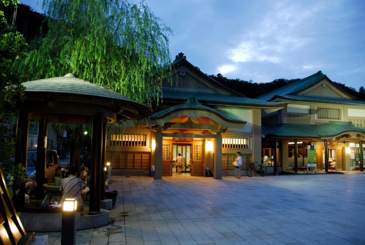 Отель Shirasagiyu Tawaraya Кага Экстерьер фото