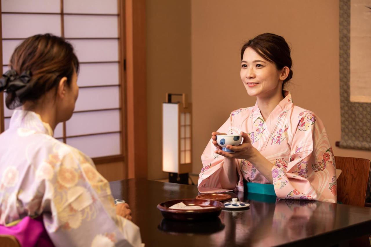 Отель Shirasagiyu Tawaraya Кага Экстерьер фото