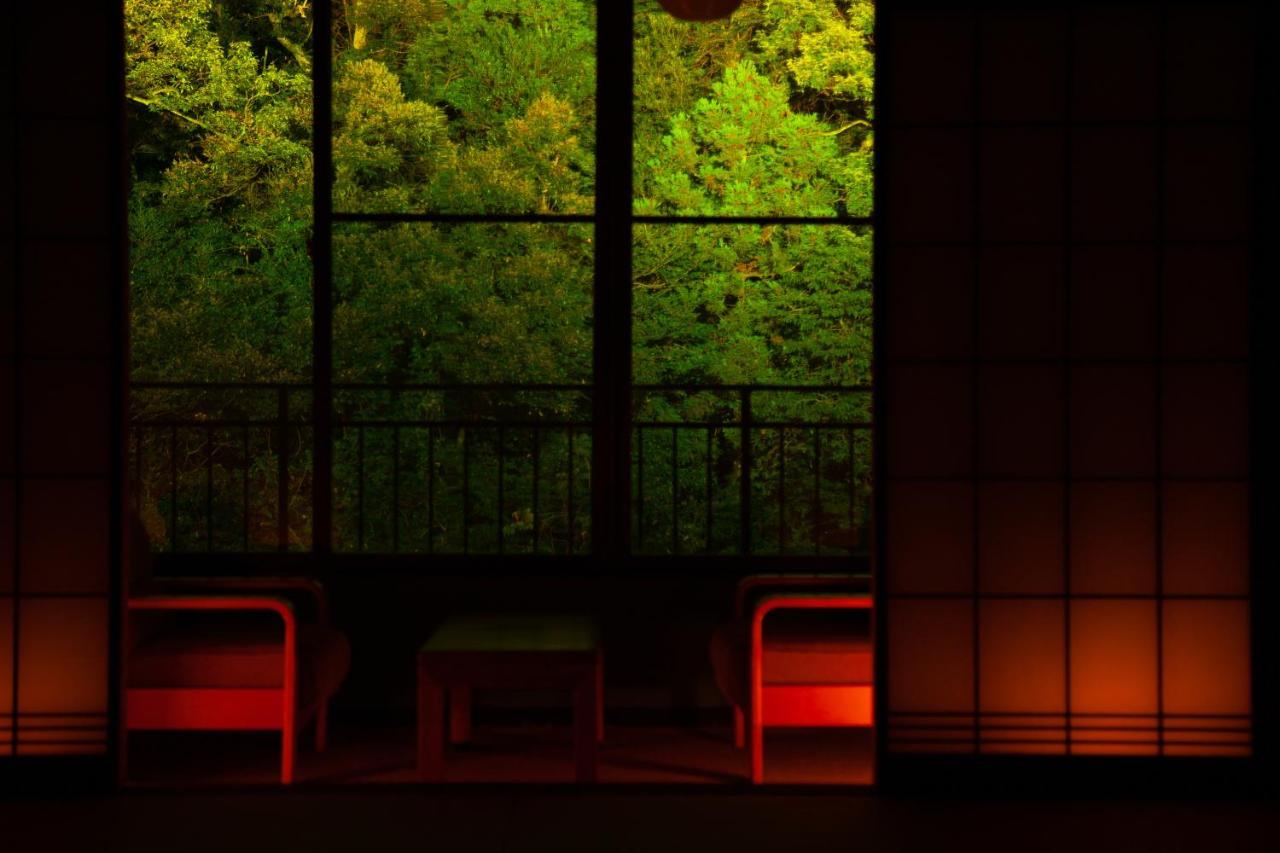Отель Shirasagiyu Tawaraya Кага Экстерьер фото